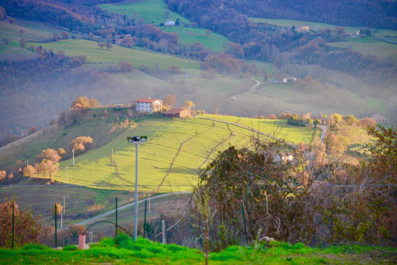 Agriturismo Il Viandante Valfabbrica Luaran gambar